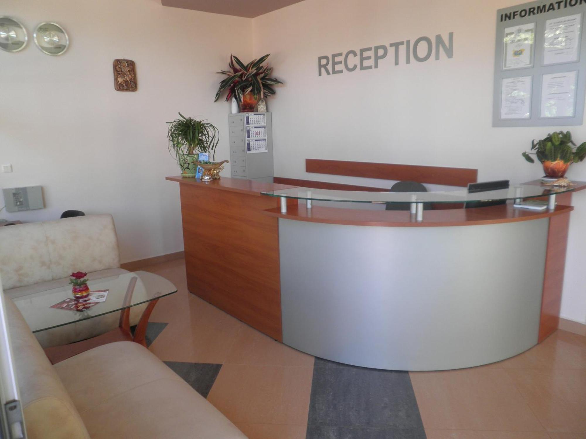 Saint George Family Hotel ロゼネッツ エクステリア 写真